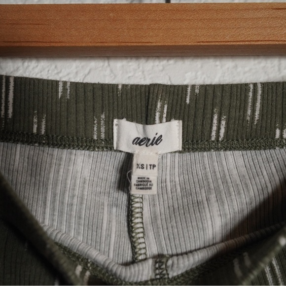 Aerie Flare Leggings Green and White Stretch Comfy Pants Women’s Size XS - Picture 3 of 9